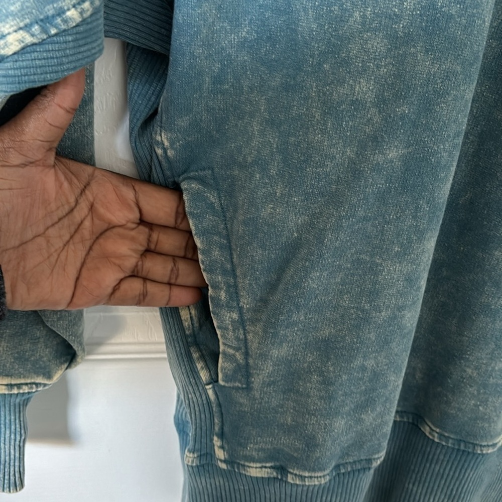 Teal acid wash crewneck sweatshirt - Picture 3 of 3